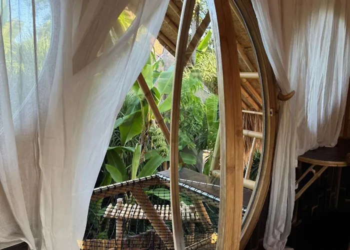 ホテル Batu Kayu